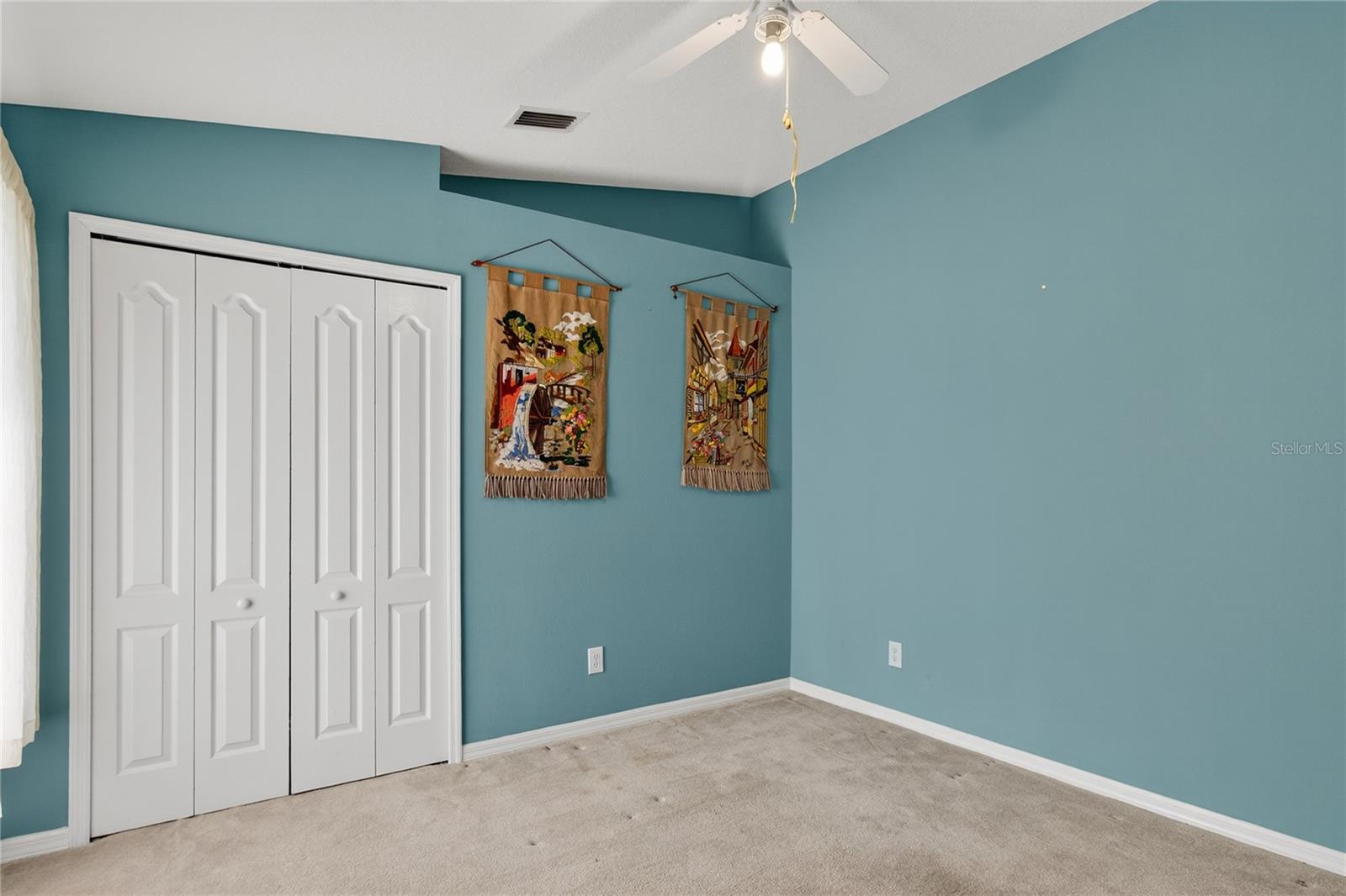 Image 24 of 37 For 488 Bridle Path Way