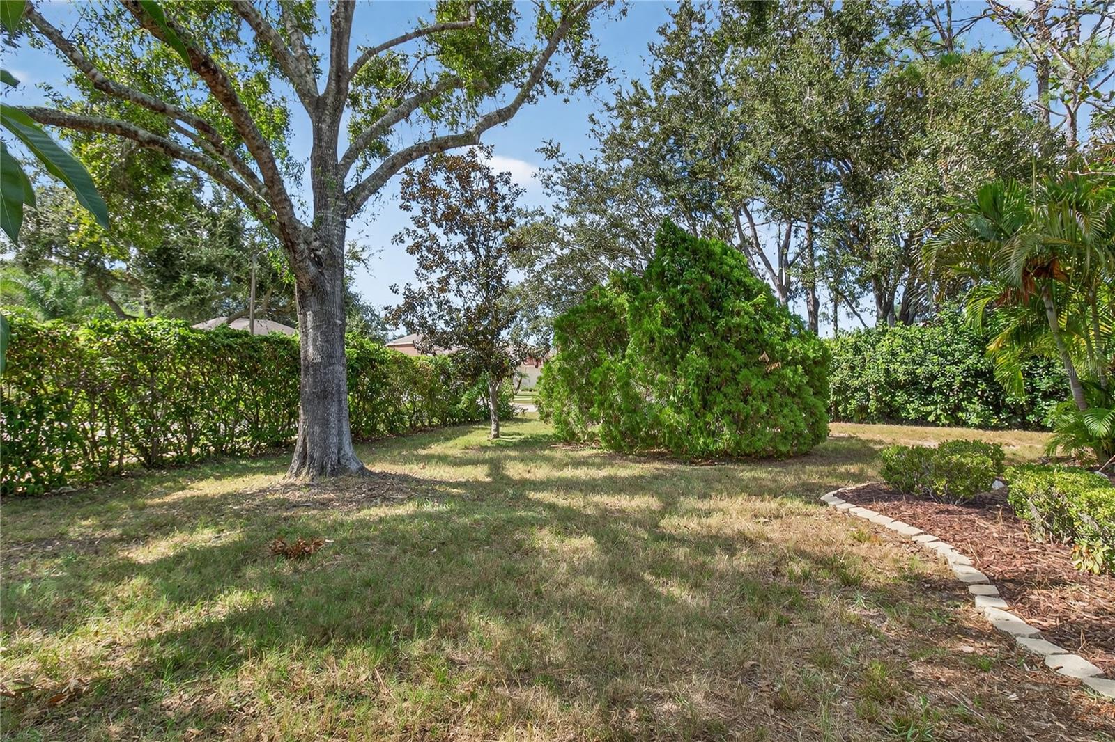 Image 32 of 37 For 488 Bridle Path Way