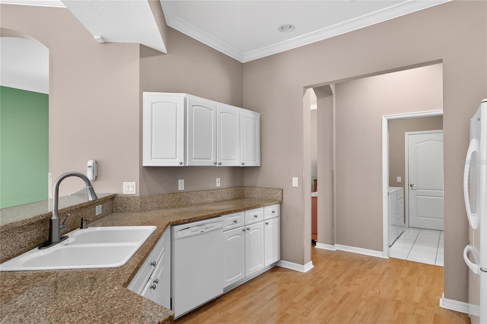 Image 9 of 37 For 488 Bridle Path Way