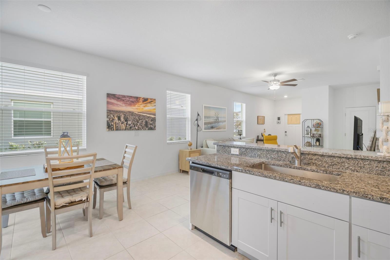 Image 12 of 40 For 6033 Acara Lane