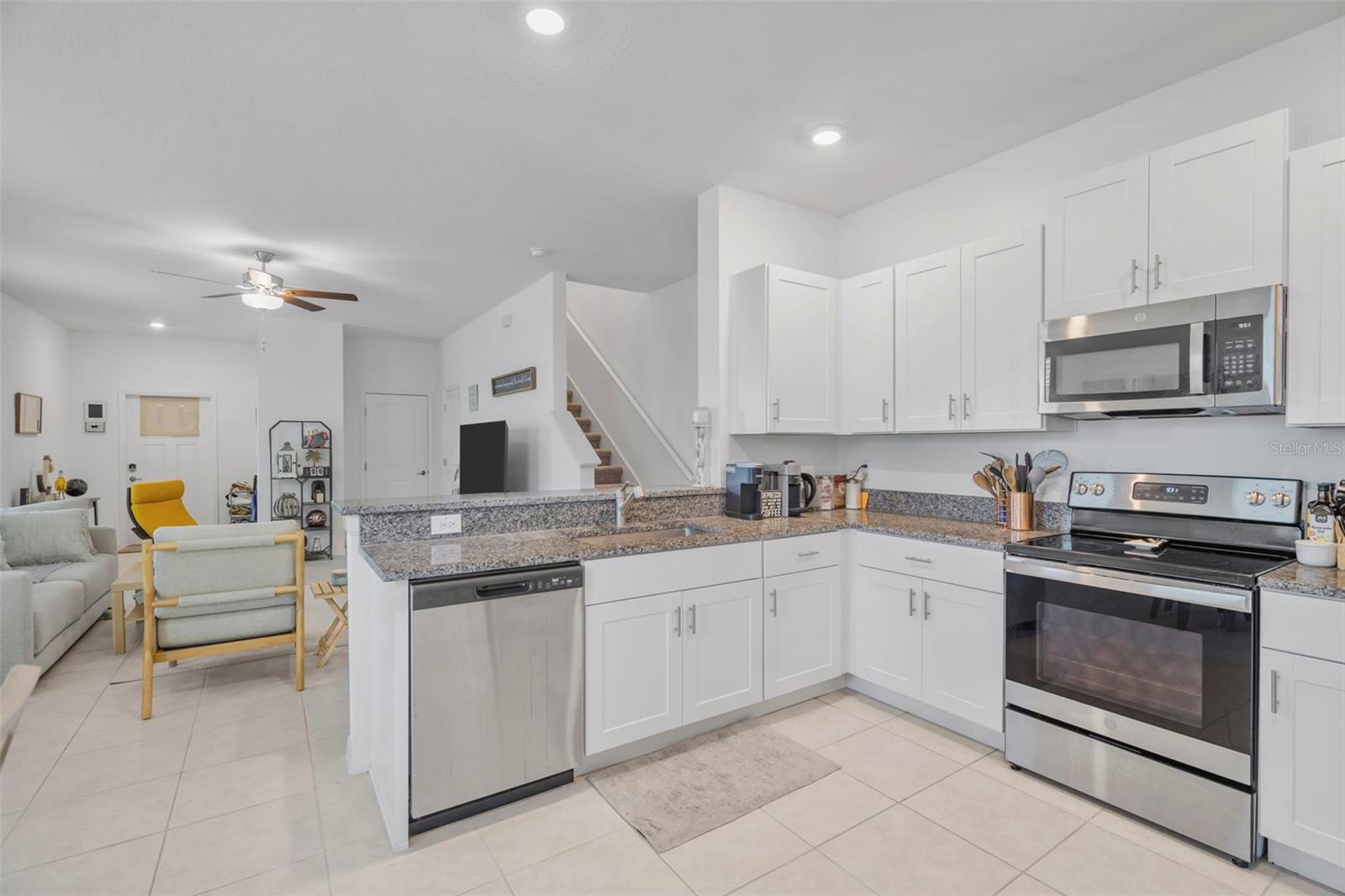 Image 13 of 40 For 6033 Acara Lane