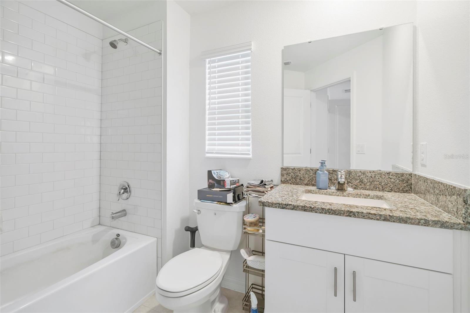 Image 22 of 40 For 6033 Acara Lane