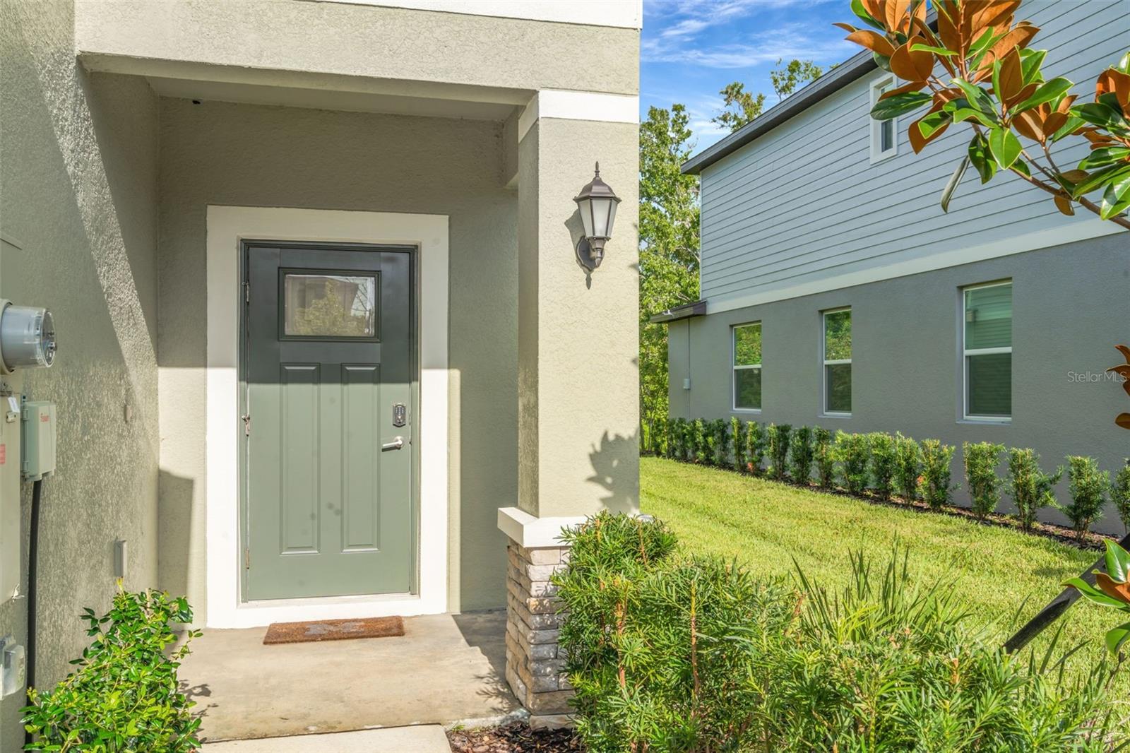 Image 5 of 40 For 6033 Acara Lane