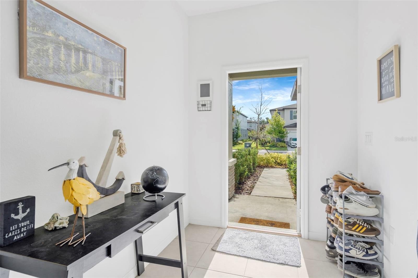 Image 6 of 40 For 6033 Acara Lane