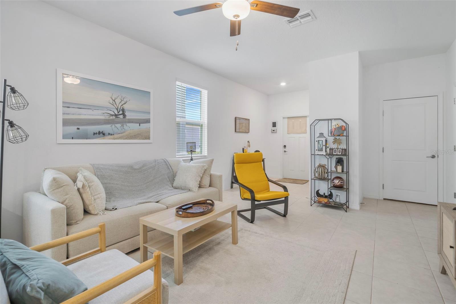 Image 7 of 40 For 6033 Acara Lane