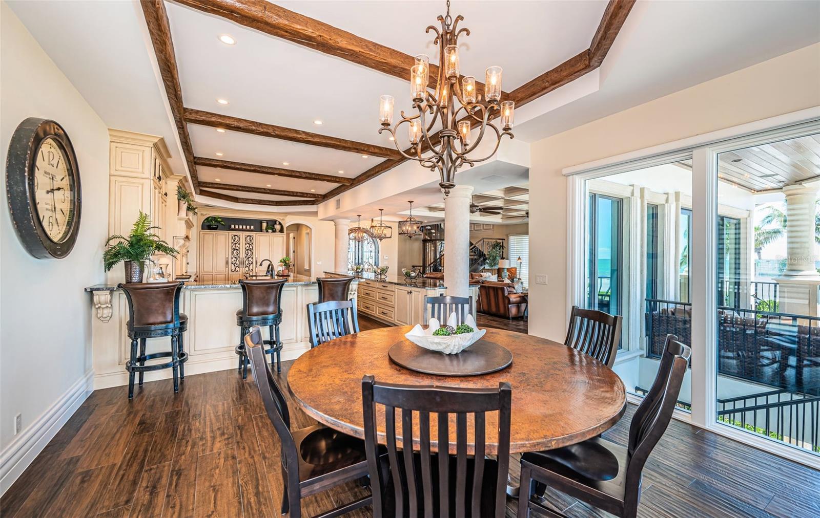 Listing photo id 26 for 17824 Lee Avenue