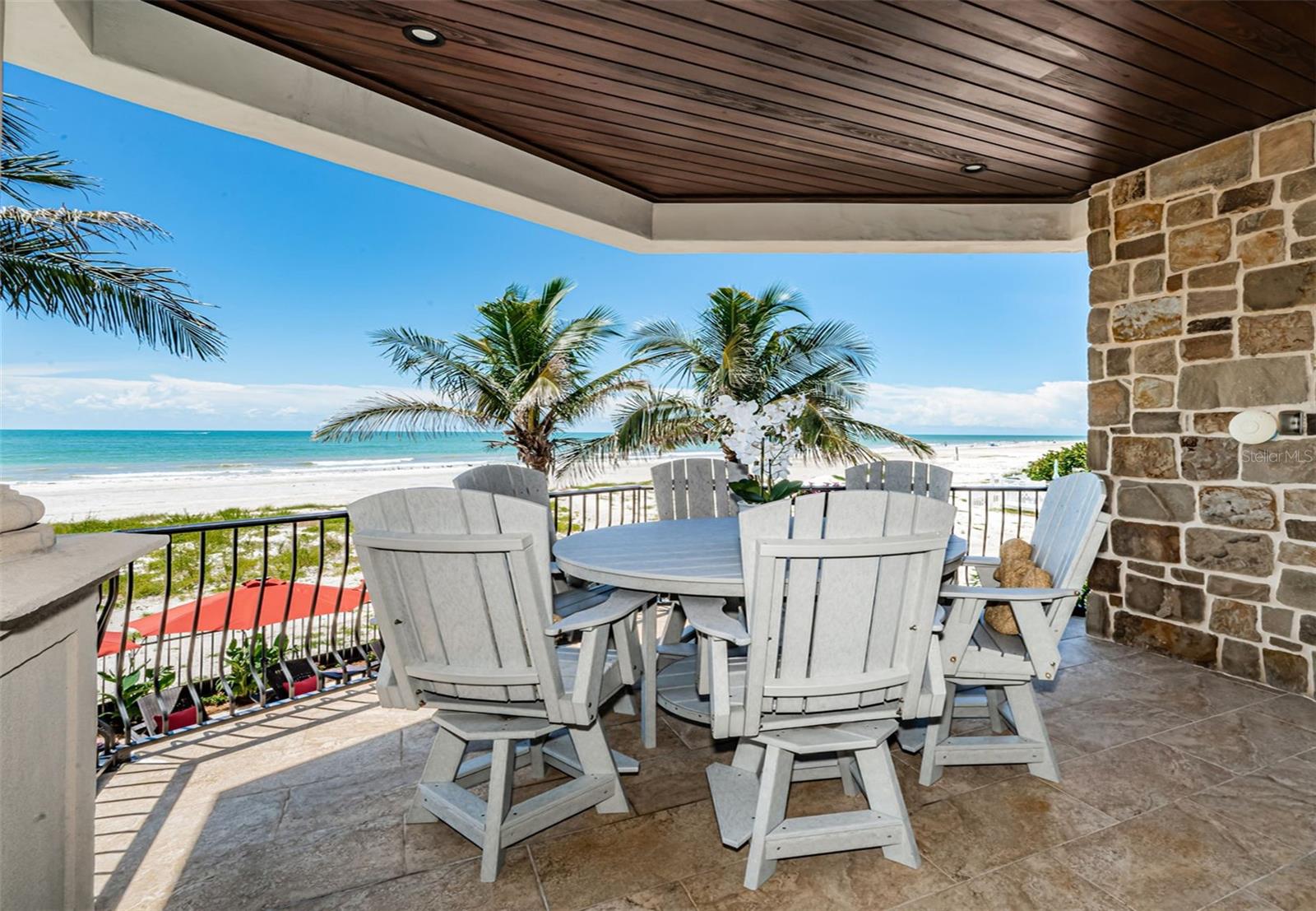 Listing photo id 28 for 17824 Lee Avenue