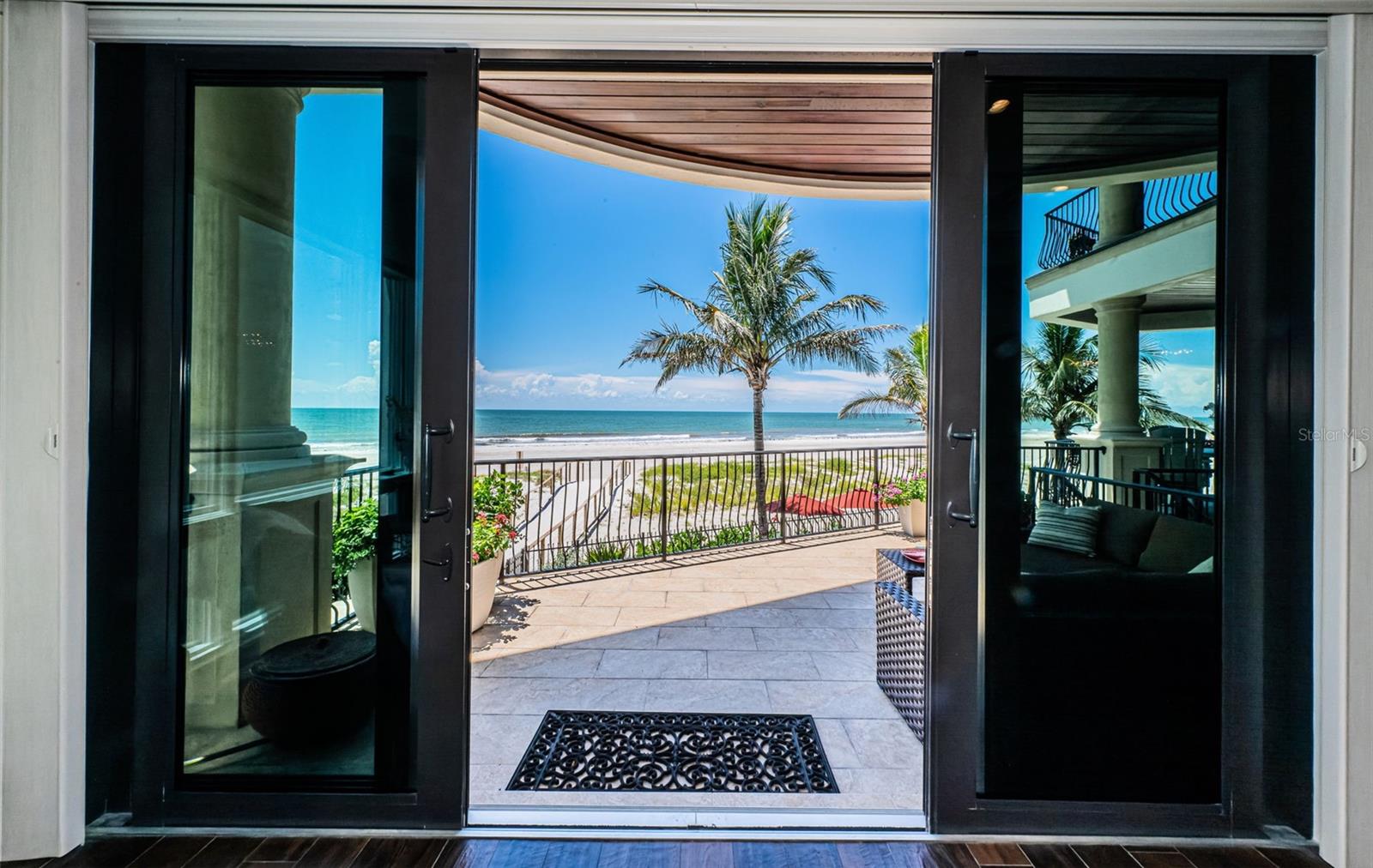 Listing photo id 33 for 17824 Lee Avenue