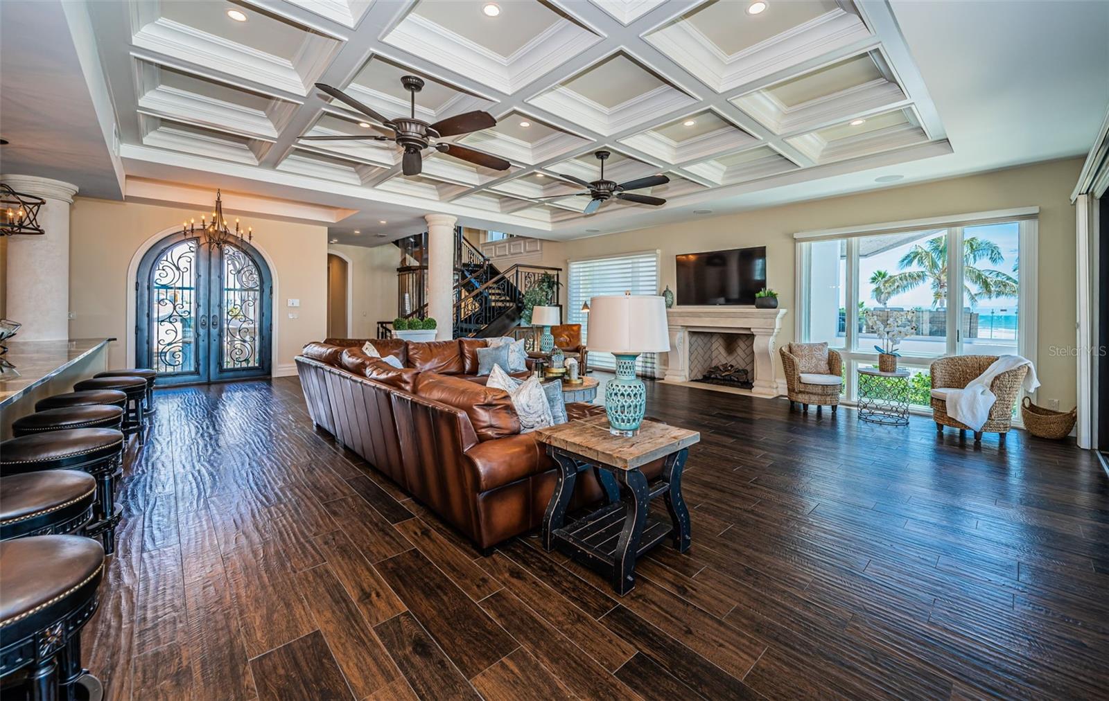 Listing photo id 39 for 17824 Lee Avenue