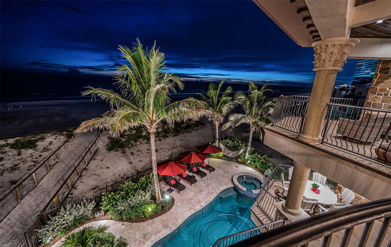 Listing photo id 53 for 17824 Lee Avenue