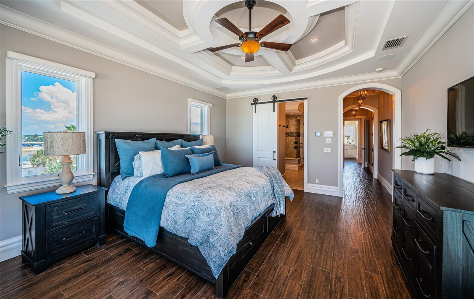 Listing photo id 57 for 17824 Lee Avenue