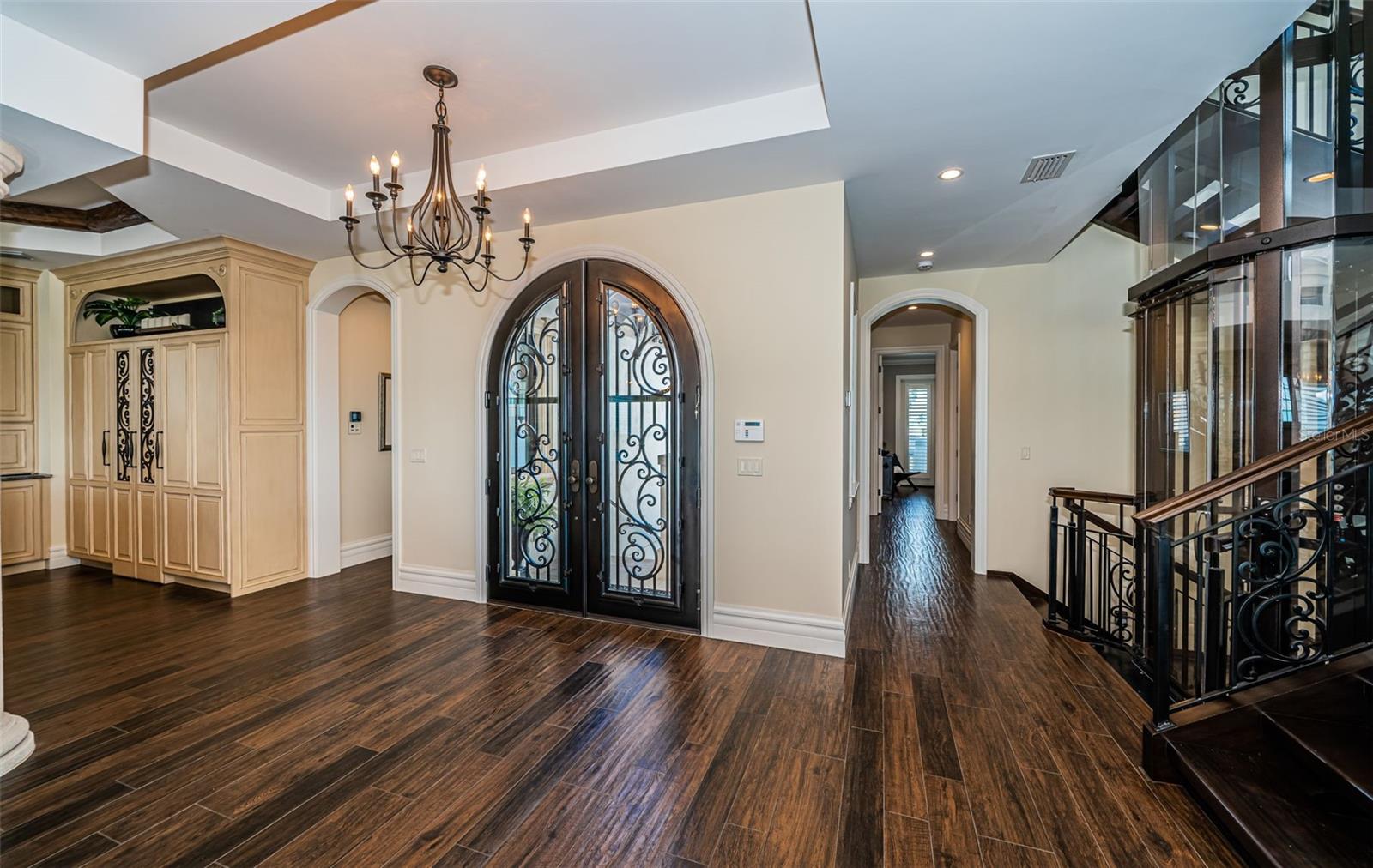 Listing photo id 7 for 17824 Lee Avenue