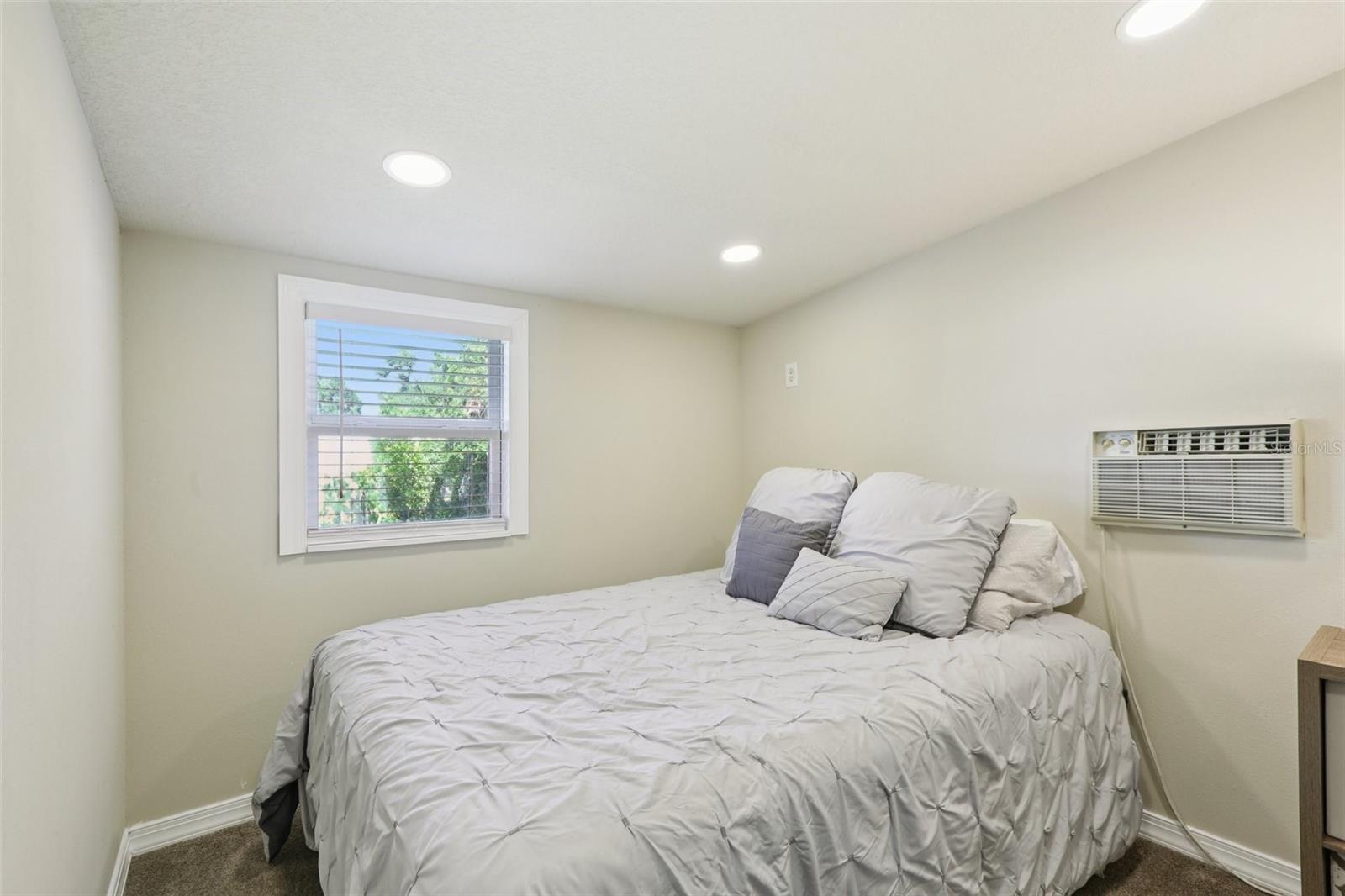 Image 14 of 32 For 7241 13th Street N