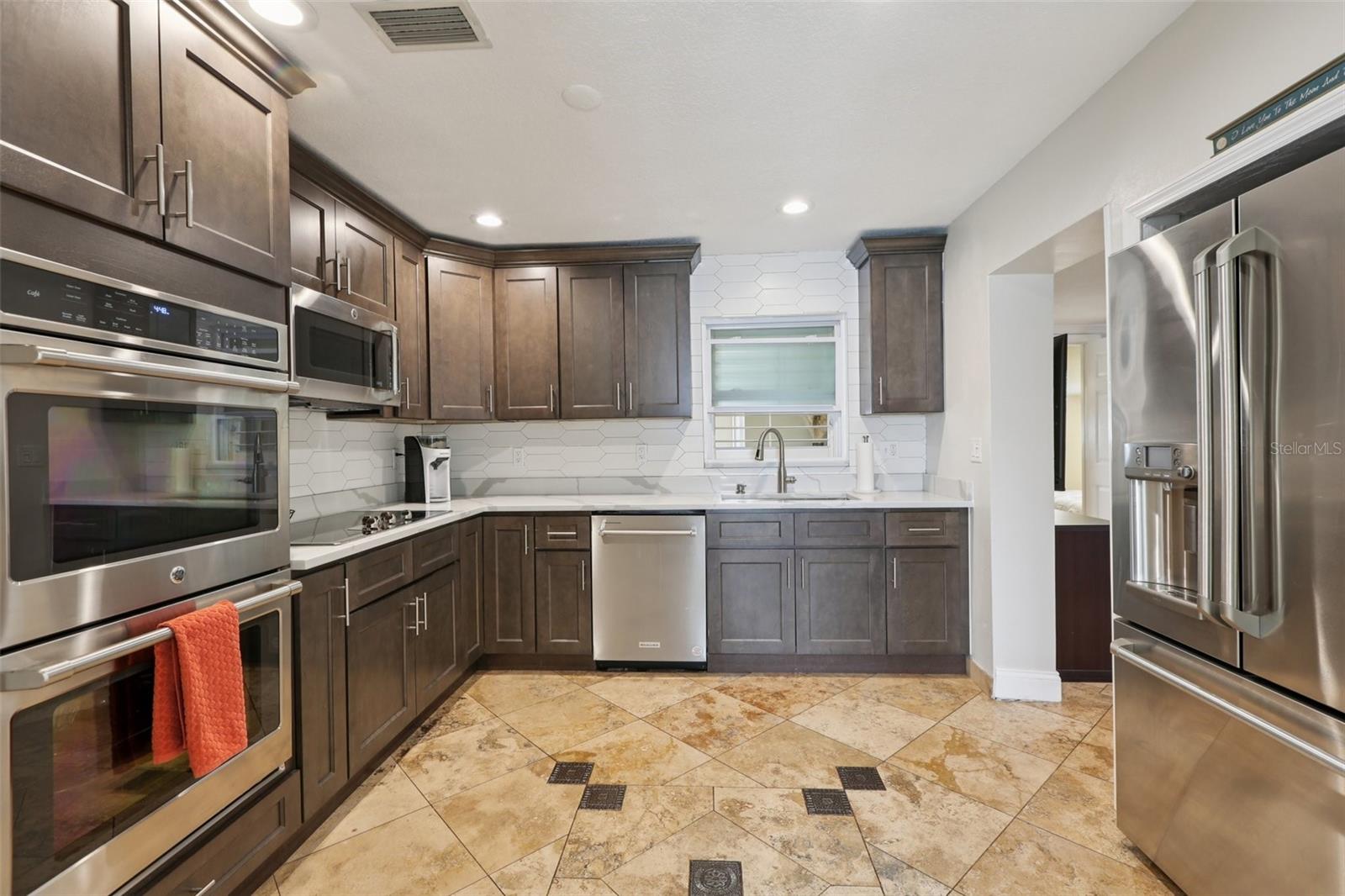 Image 6 of 32 For 7241 13th Street N