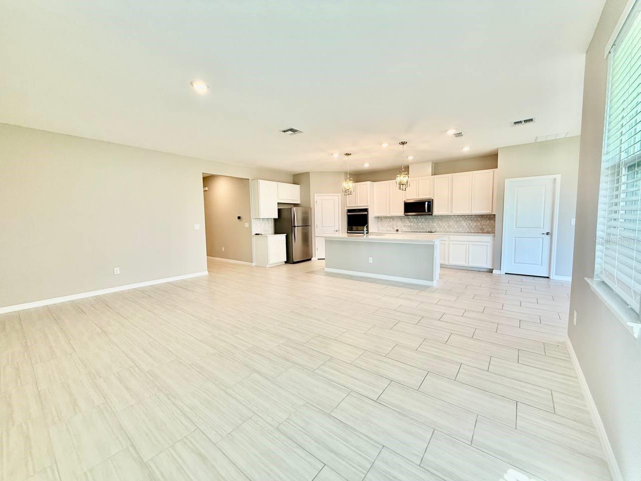 Image 7 of 43 For 34329 Evergreen Hill Court