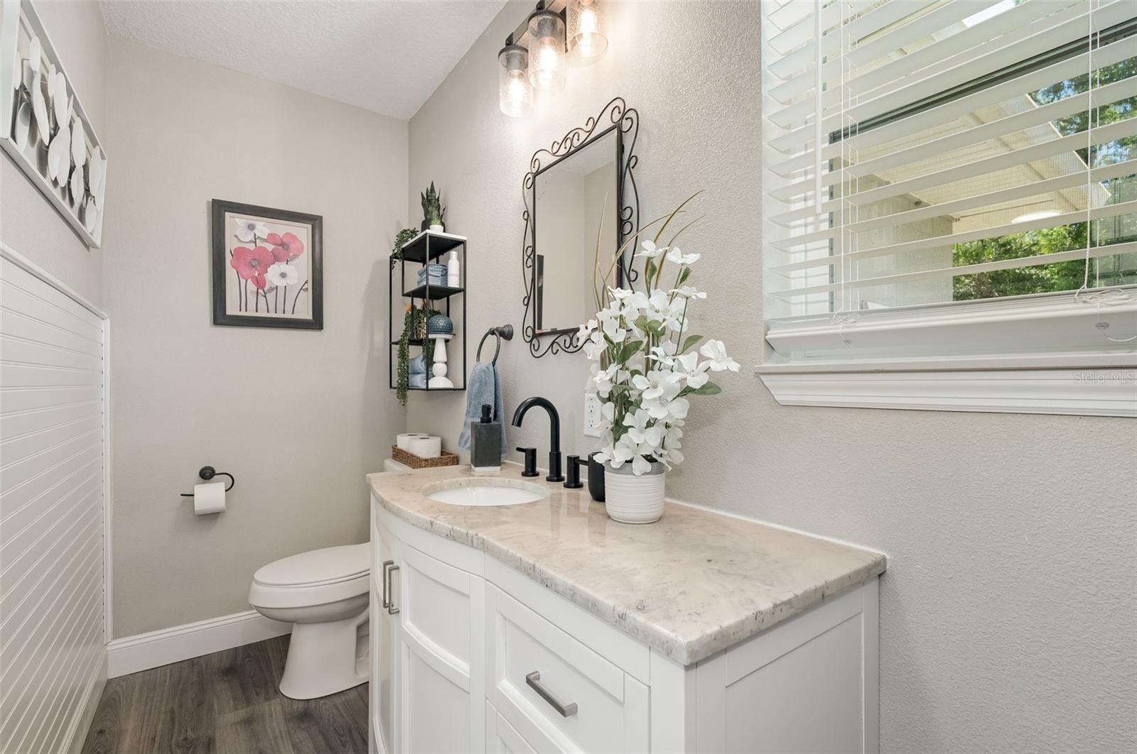 Image 17 of 23 For 1104 Greenwood Way