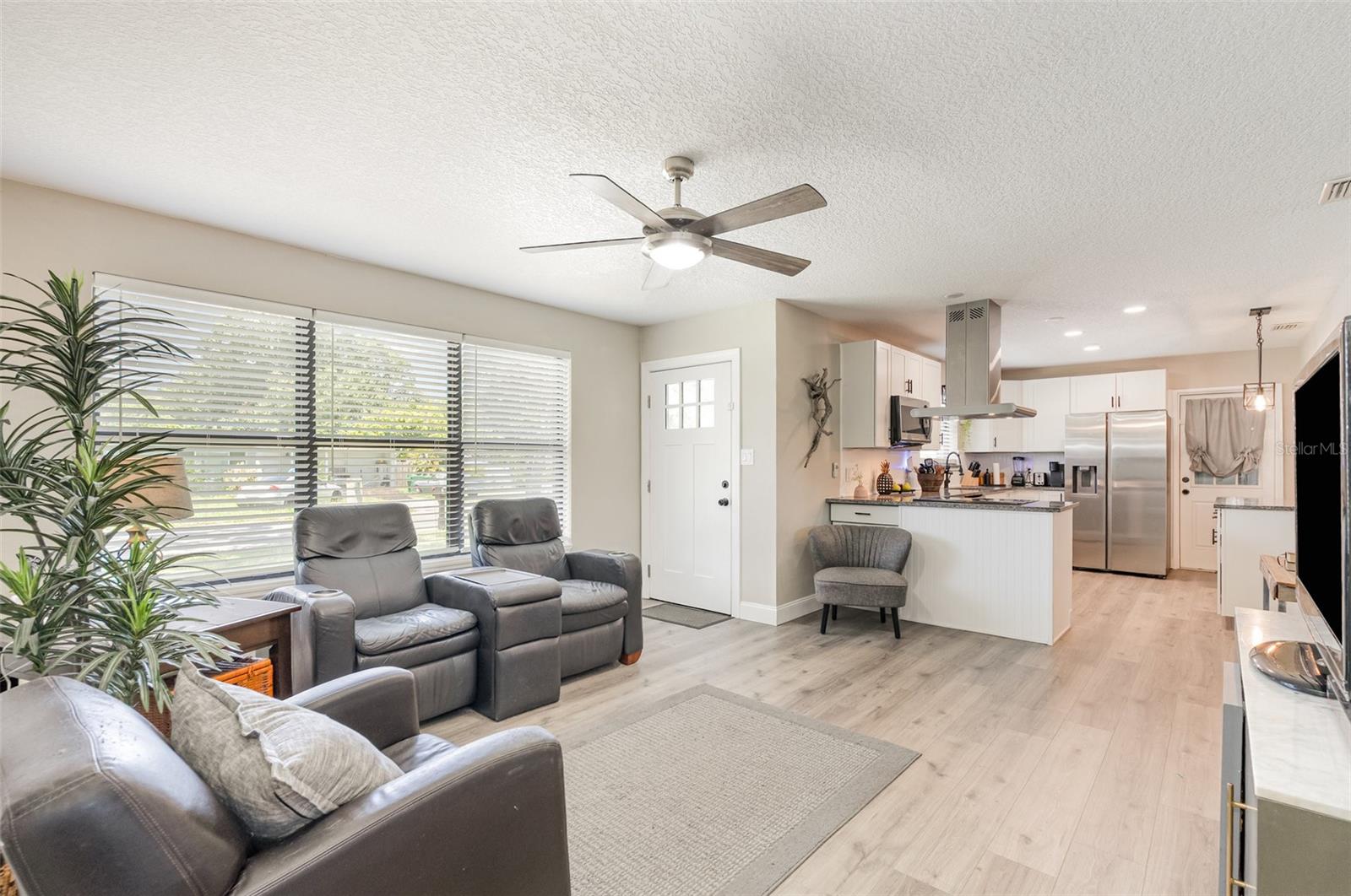 Image 3 of 23 For 1104 Greenwood Way