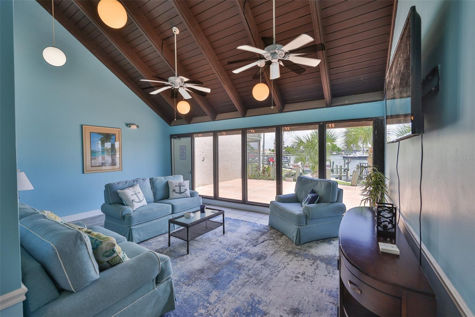 Image 26 of 33 For 1028 Apollo Beach Boulevard 8