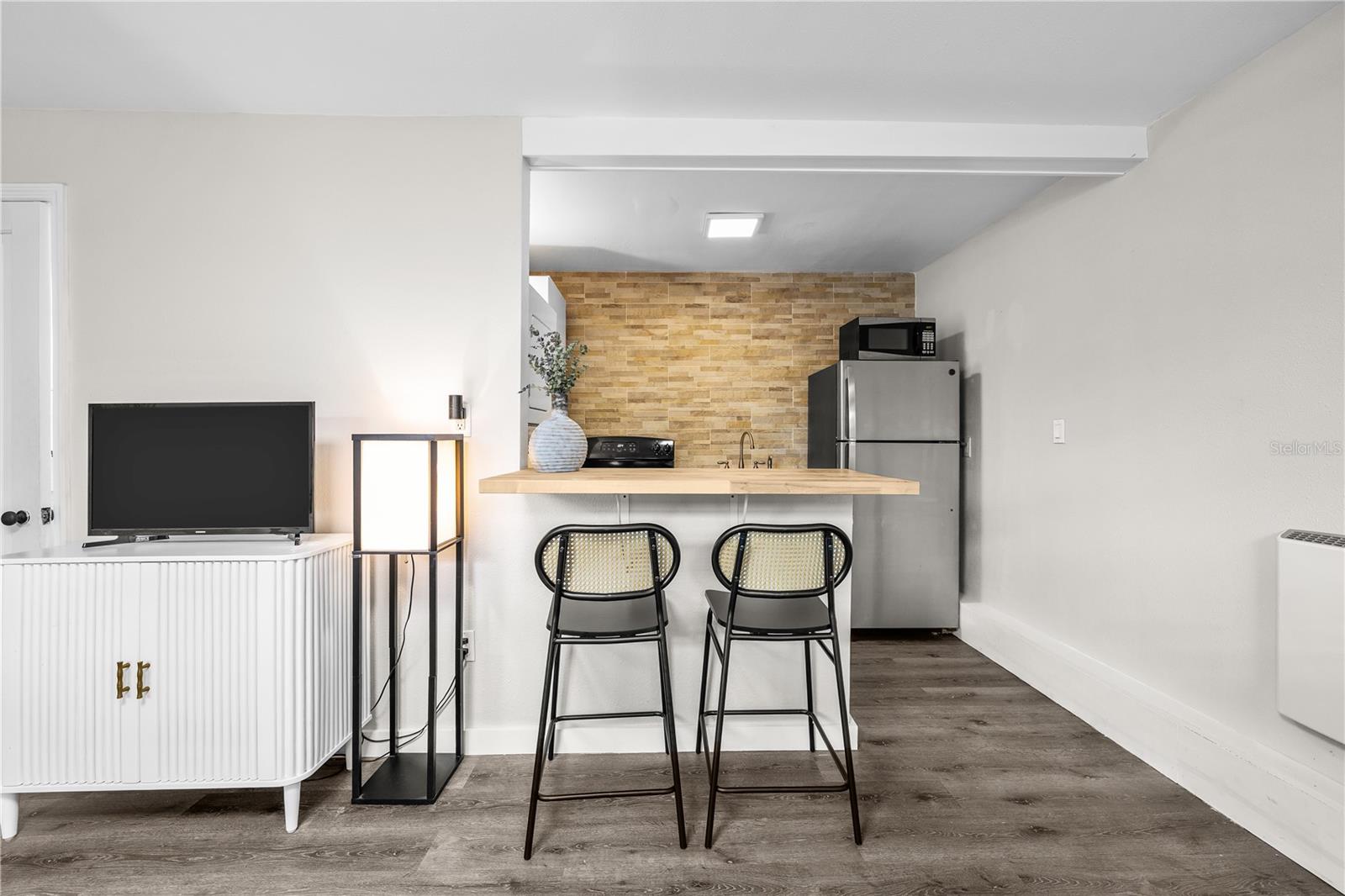 Image 10 of 21 For 2859 Dartmouth Avenue N 411 29th S