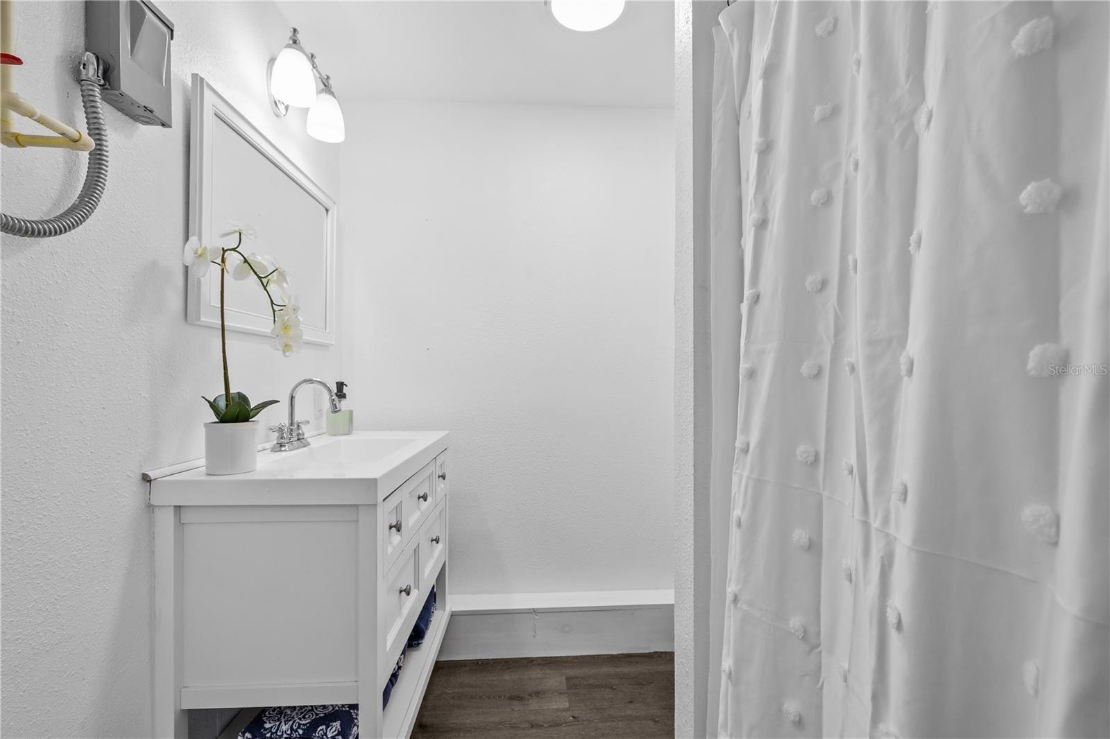 Image 14 of 21 For 2859 Dartmouth Avenue N 411 29th S
