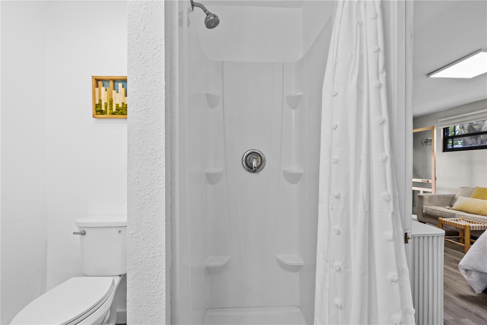 Image 16 of 21 For 2859 Dartmouth Avenue N 411 29th S