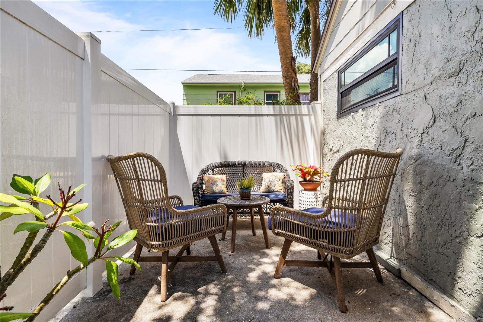 Image 5 of 21 For 2859 Dartmouth Avenue N 411 29th S
