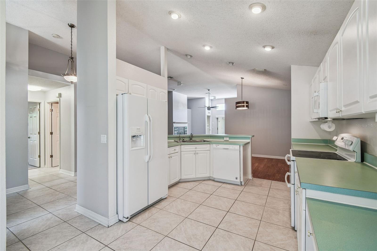 Image 15 of 76 For 1747 Orchardgrove Avenue