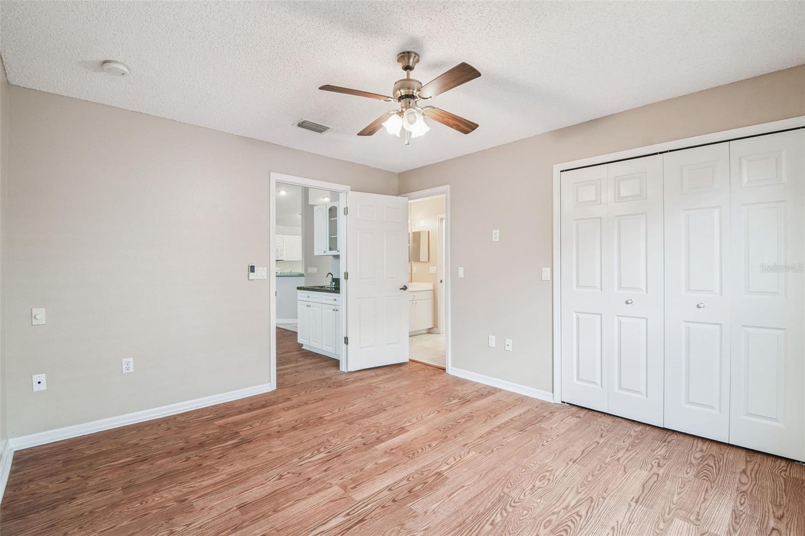 Image 40 of 76 For 1747 Orchardgrove Avenue