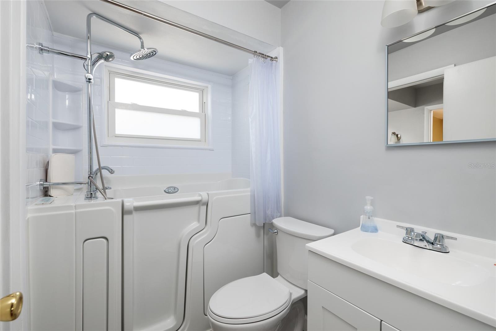 Image 23 of 45 For 6756 19th Street N