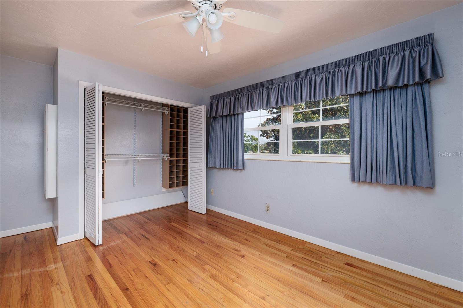 Image 25 of 45 For 6756 19th Street N