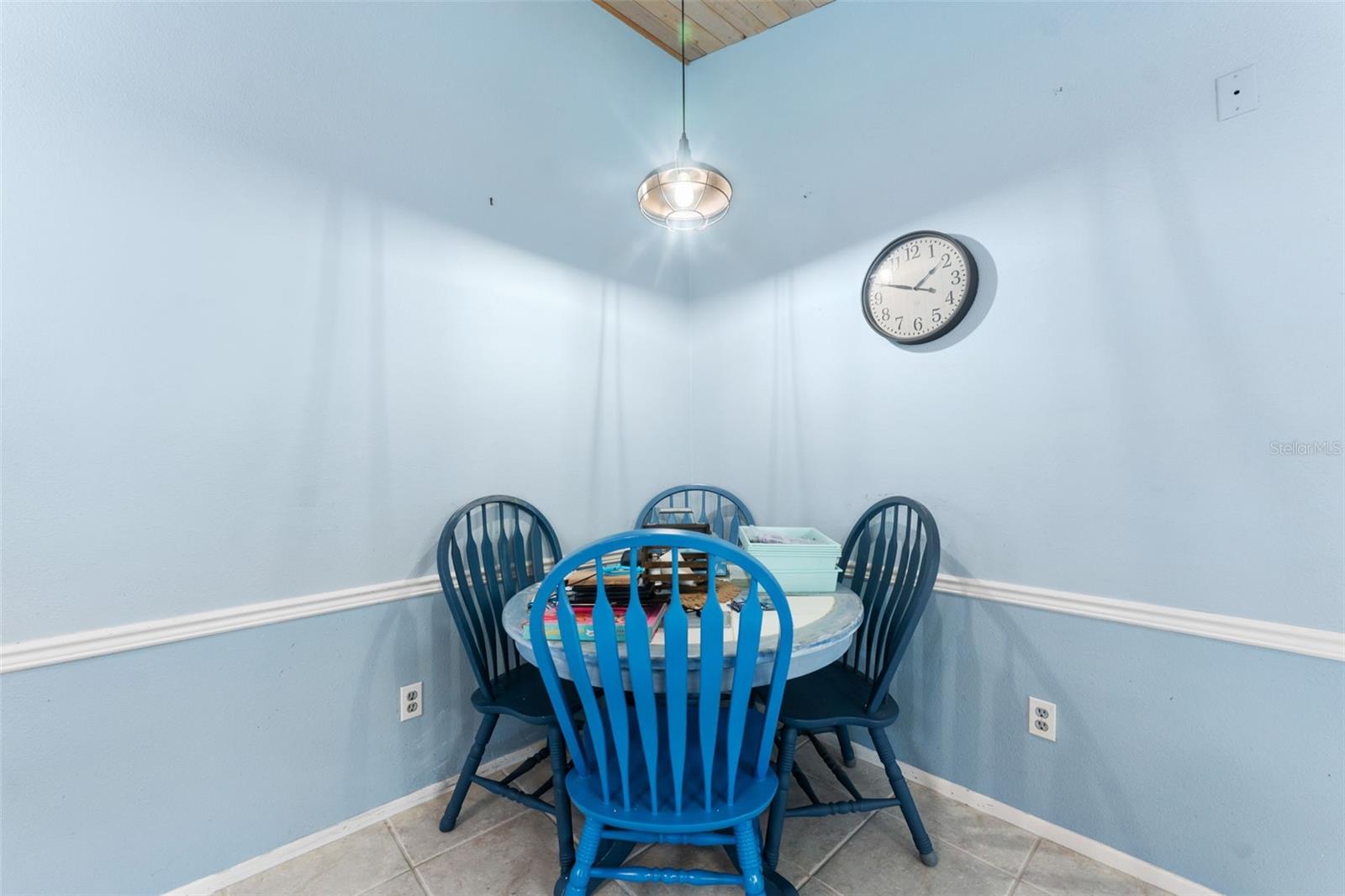 Image 12 of 41 For 7264 Staghorn Drive