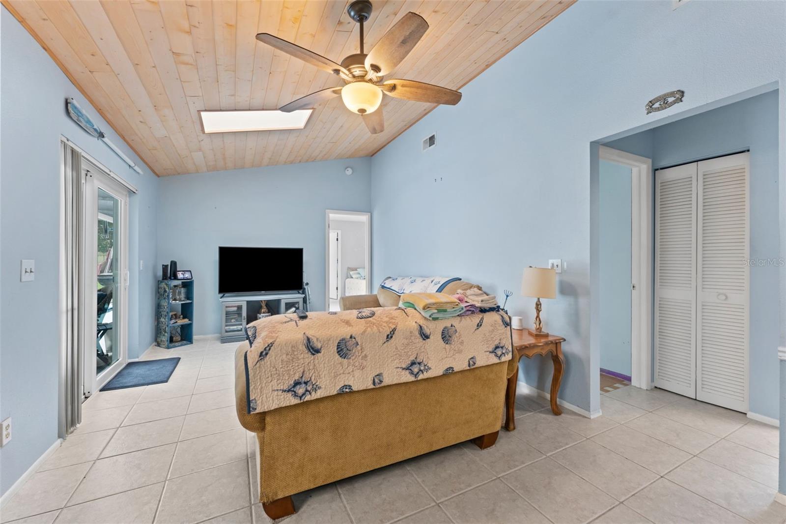 Image 14 of 41 For 7264 Staghorn Drive