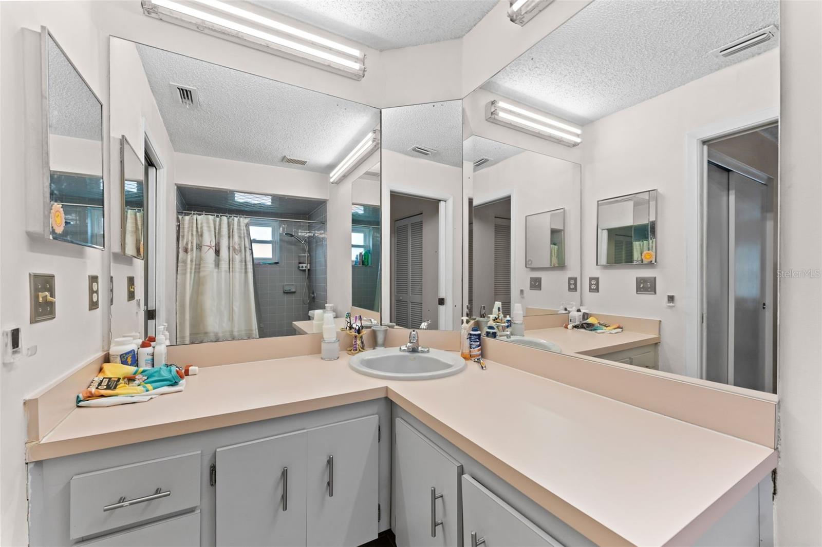 Image 17 of 41 For 7264 Staghorn Drive