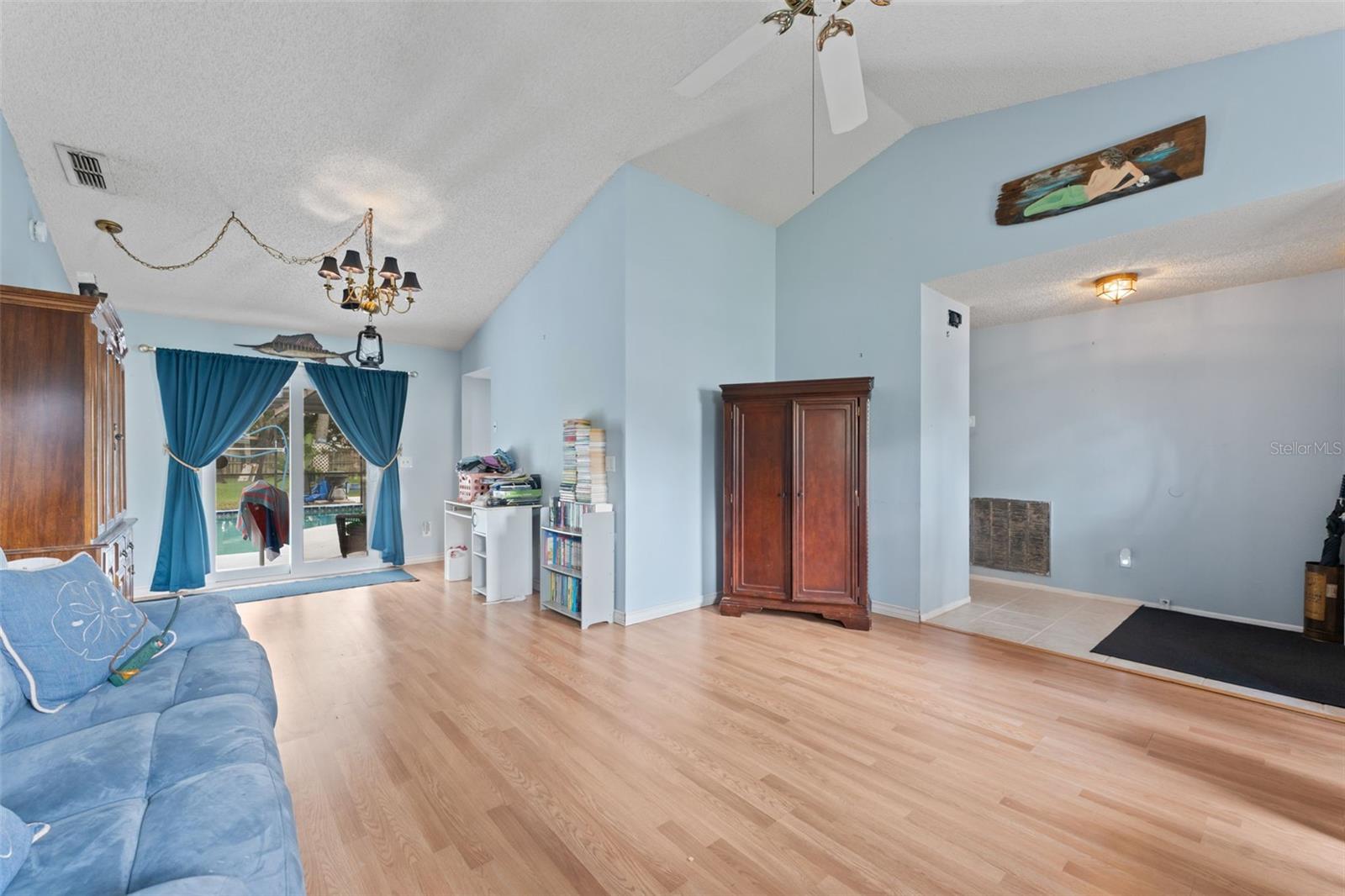 Image 8 of 41 For 7264 Staghorn Drive