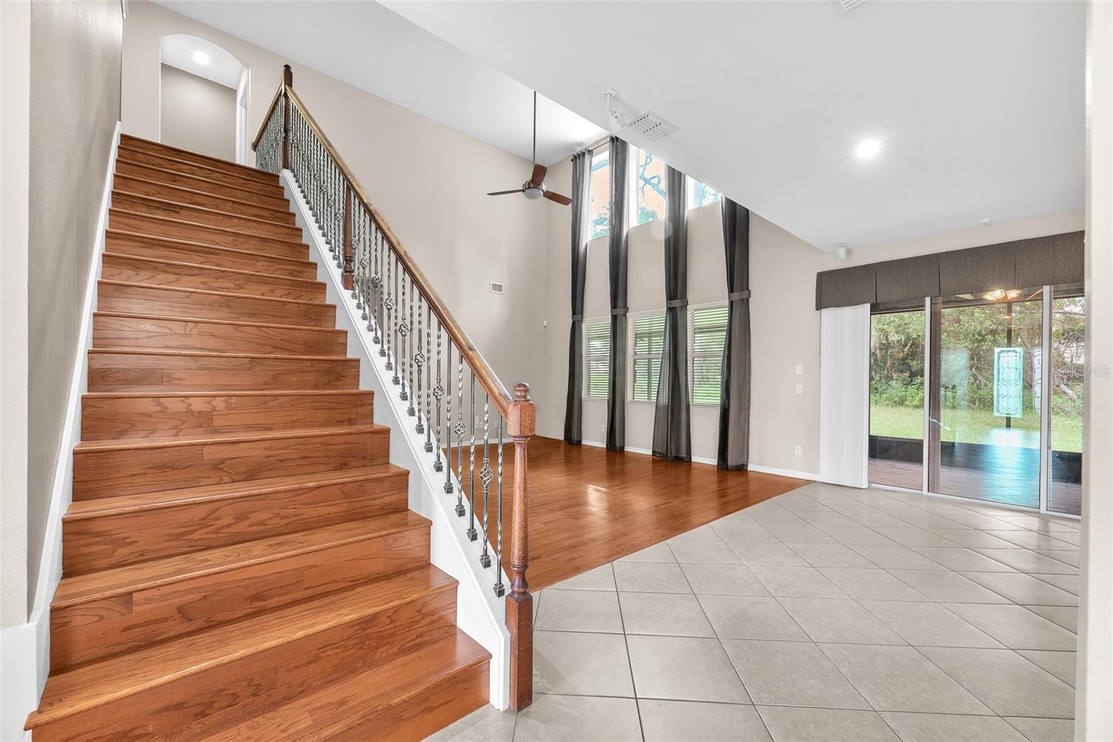 Image 13 of 39 For 2212 Valterra Vista Way