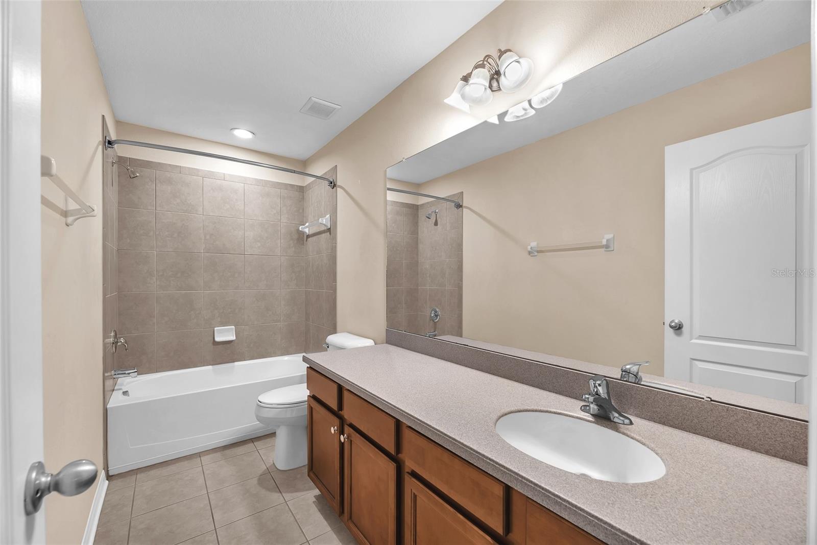 Image 28 of 39 For 2212 Valterra Vista Way