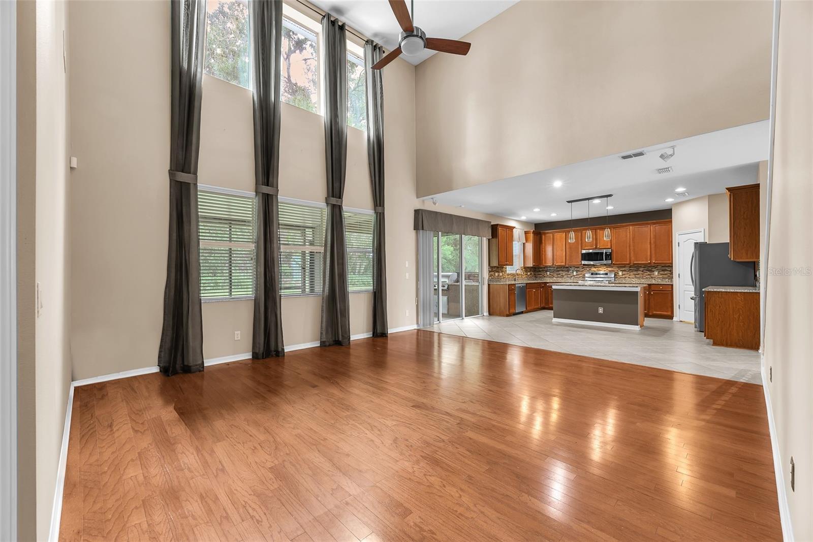 Image 4 of 39 For 2212 Valterra Vista Way