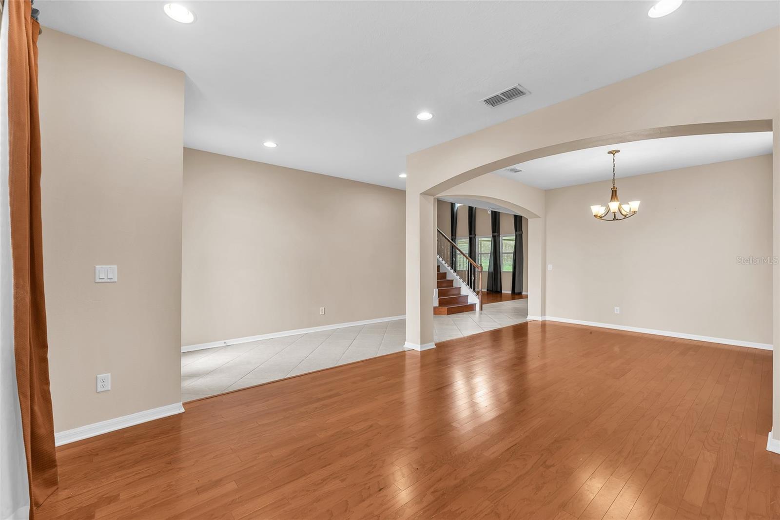 Image 7 of 39 For 2212 Valterra Vista Way
