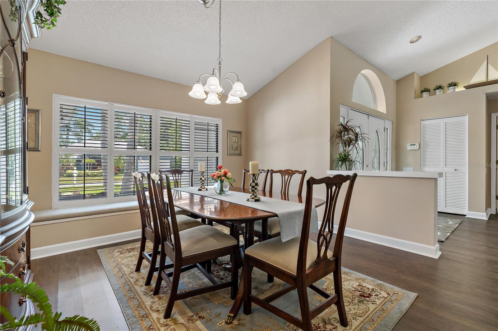 Image 14 of 61 For 778 Centerwood Drive