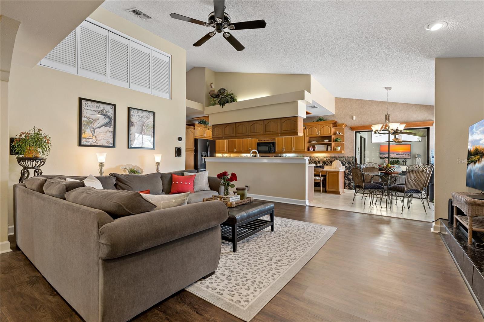 Image 15 of 61 For 778 Centerwood Drive