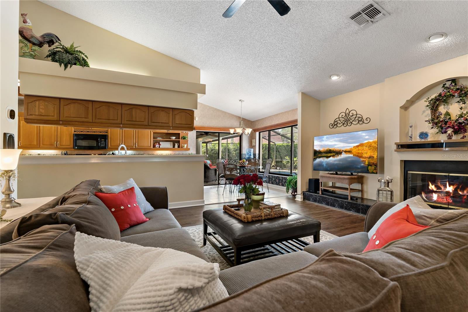 Image 7 of 61 For 778 Centerwood Drive