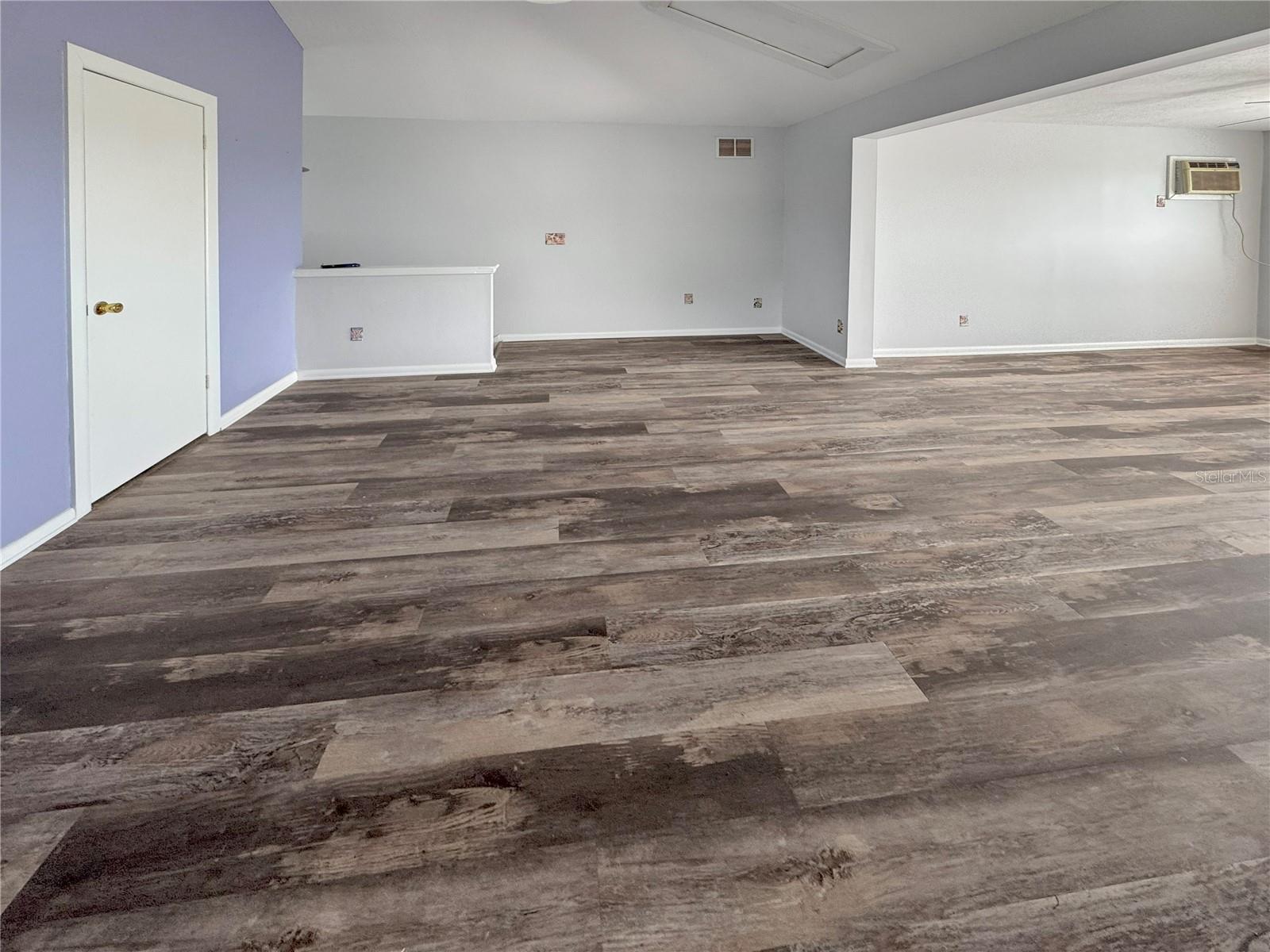 Image 20 of 48 For 9903 Bay Drive