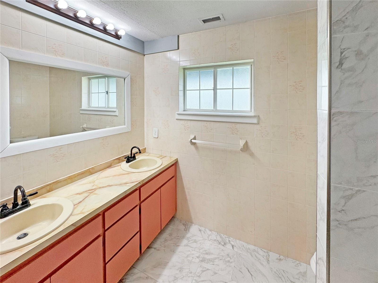 Image 25 of 48 For 9903 Bay Drive