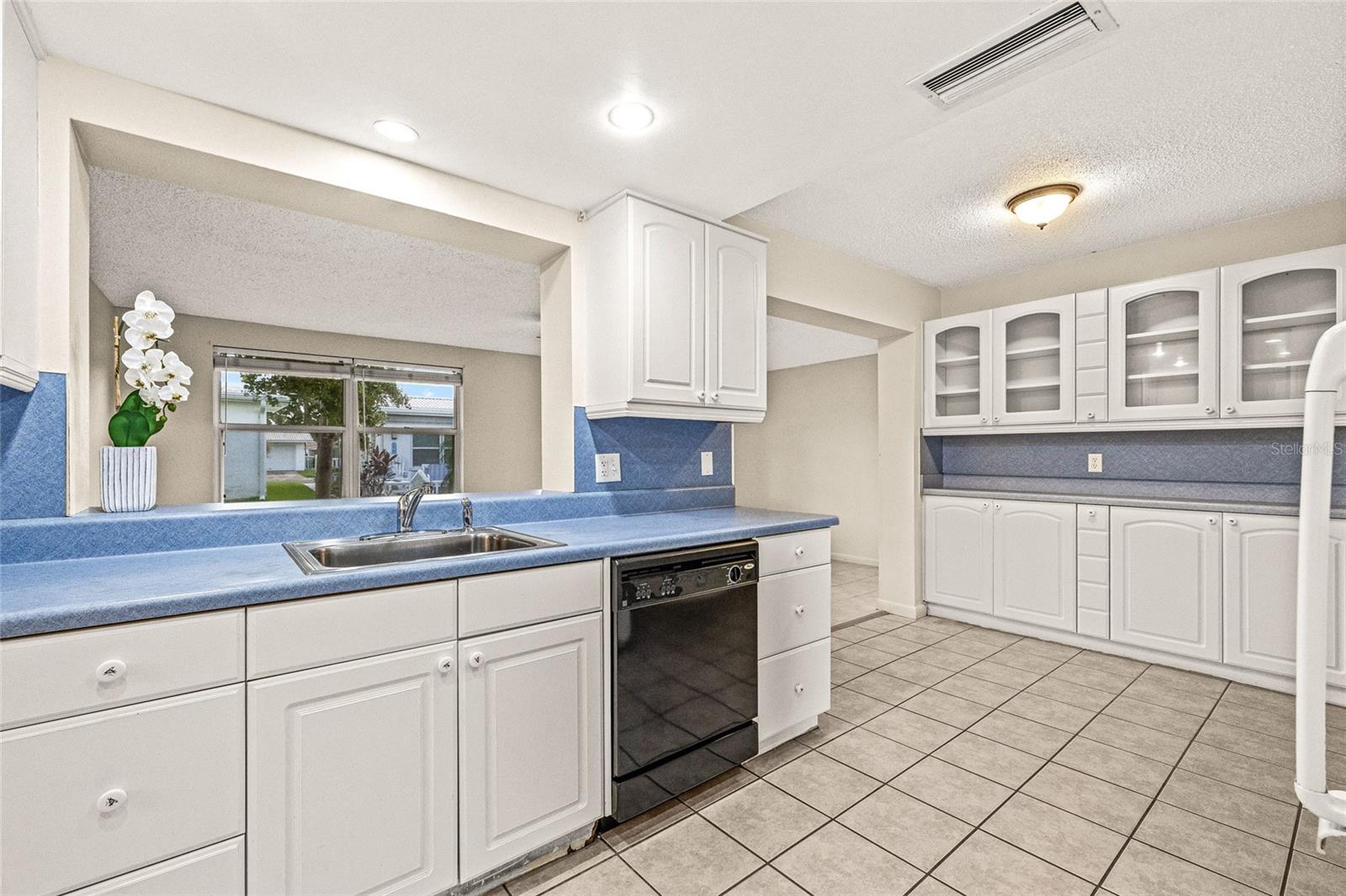 Image 19 of 36 For 9817 40th Street N