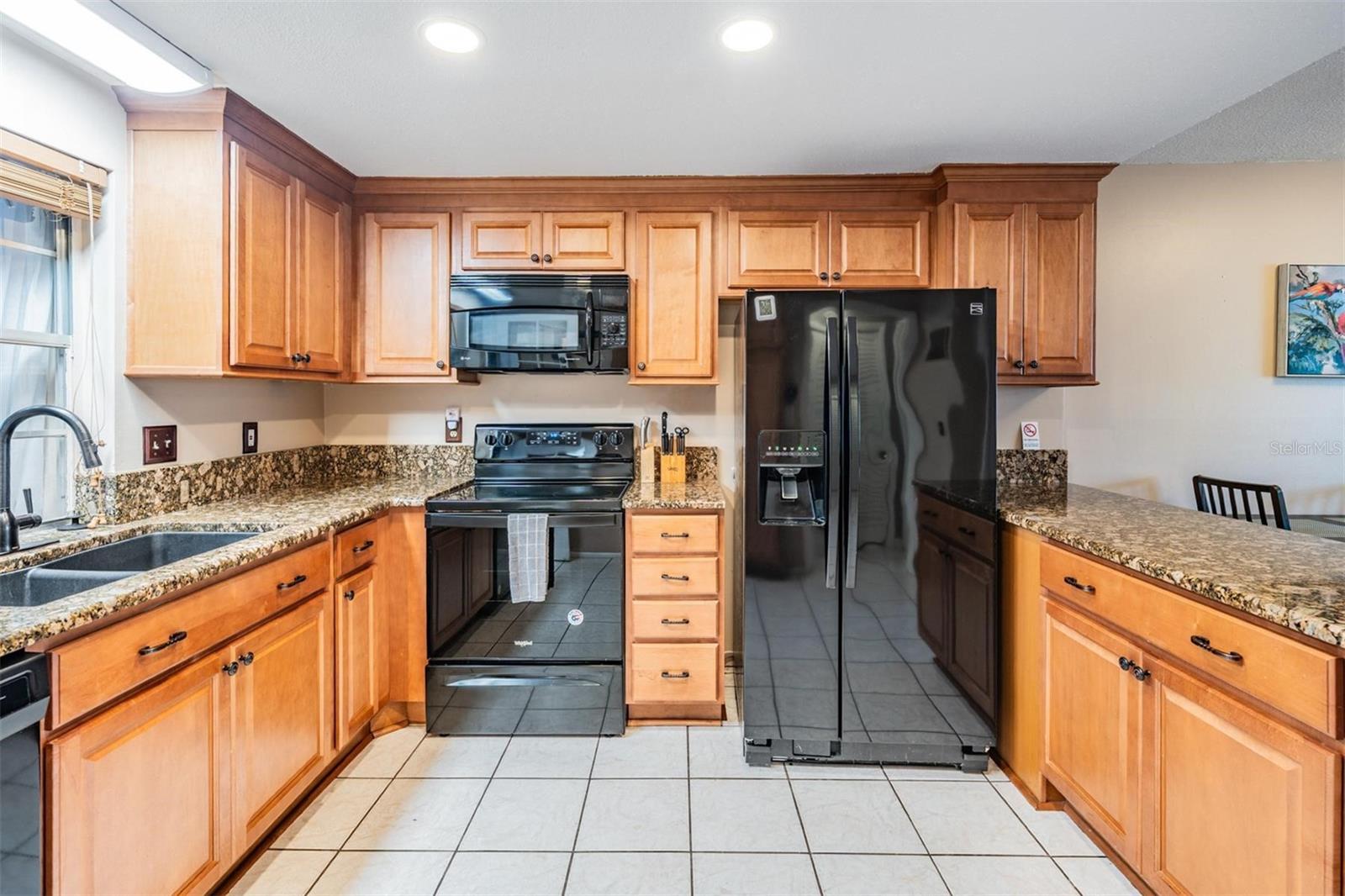 Listing photo id 10 for 14631 Lake Forest Drive