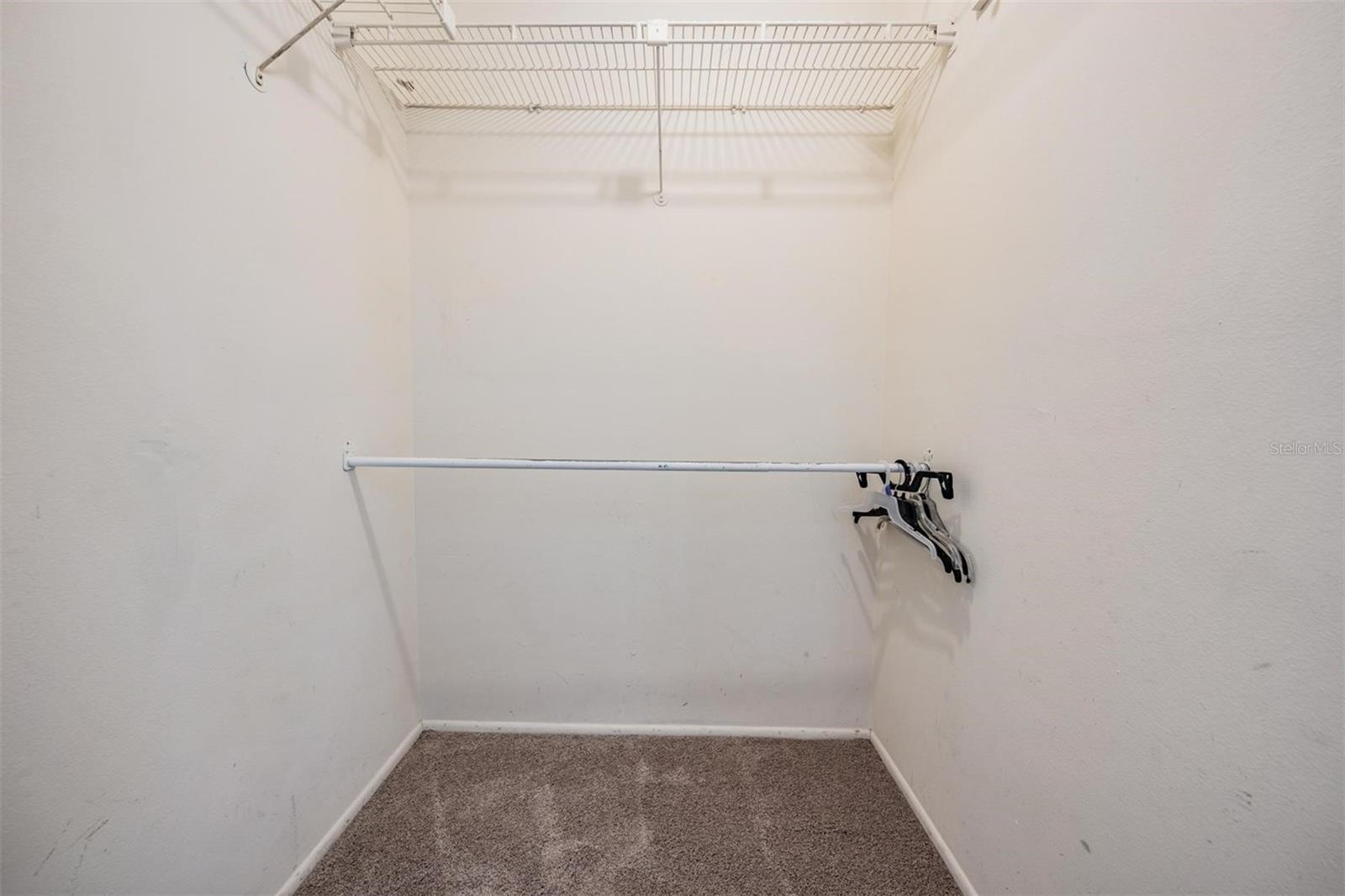 Listing photo id 17 for 14631 Lake Forest Drive