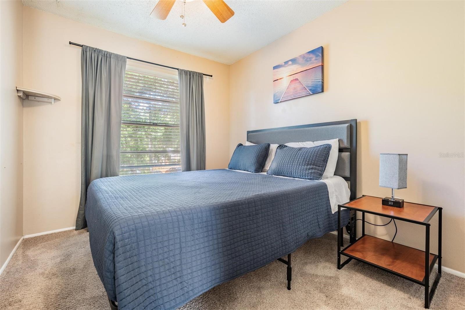 Listing photo id 21 for 14631 Lake Forest Drive