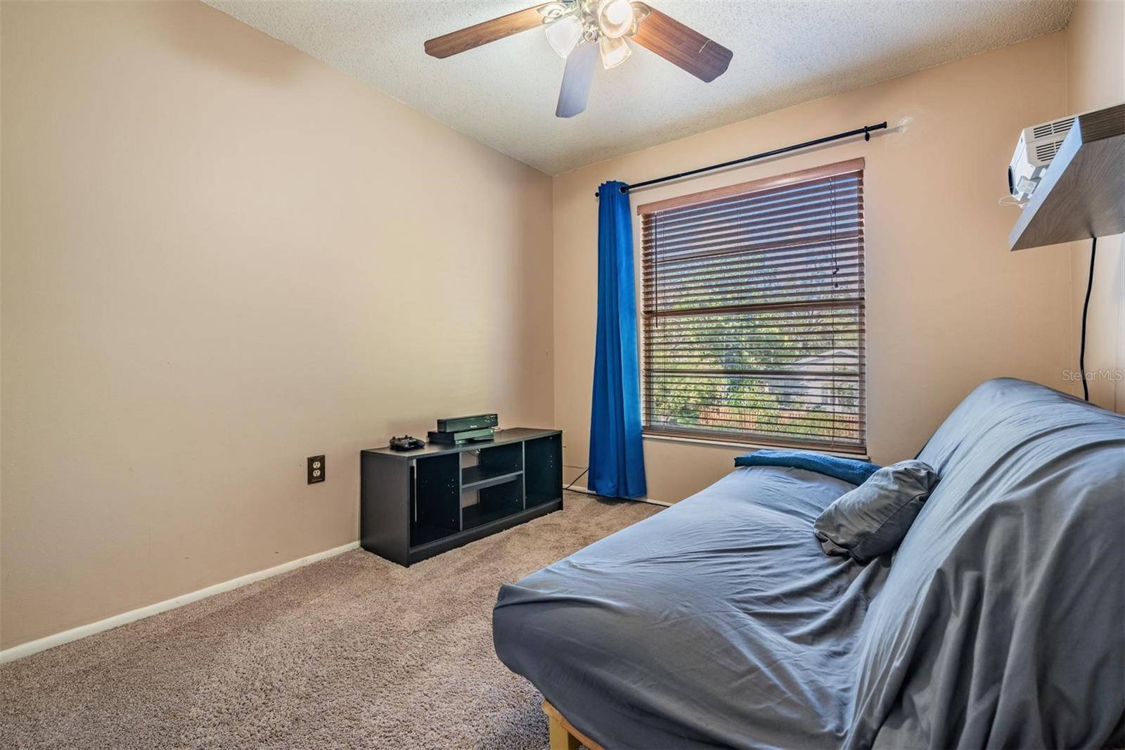 Listing photo id 22 for 14631 Lake Forest Drive