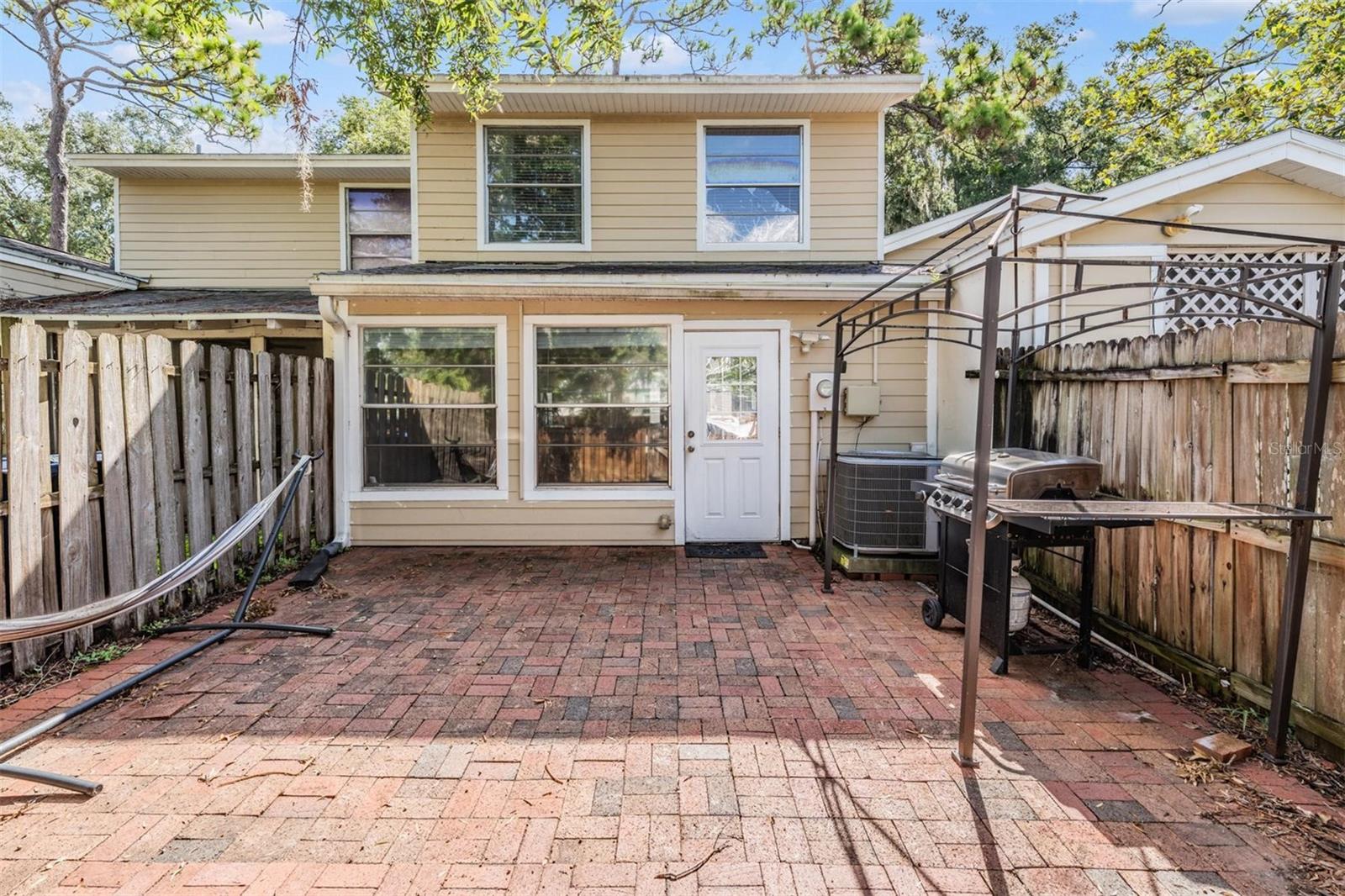 Listing photo id 28 for 14631 Lake Forest Drive