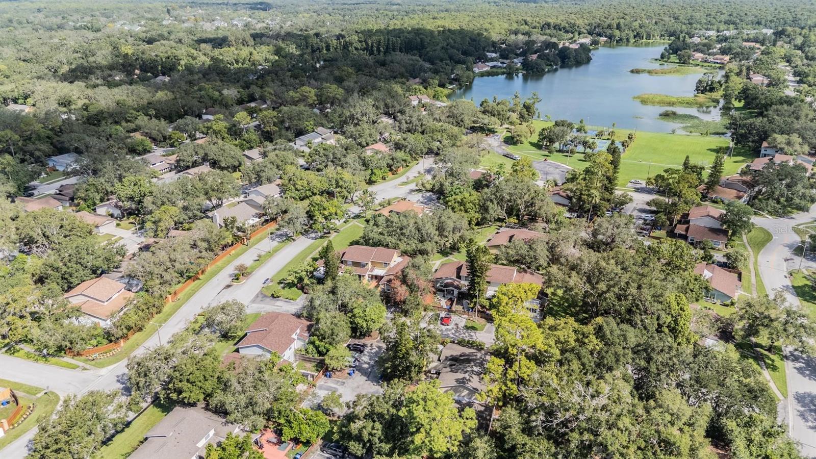 Listing photo id 34 for 14631 Lake Forest Drive